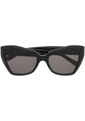 Balenciaga Eyewear monogram-plaque butterfly sunglasses - Black