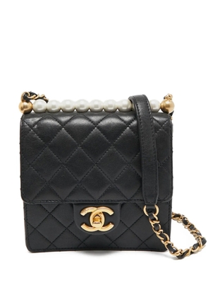 CHANEL Pre-Owned Pearl Flap leather cross body bag - Black