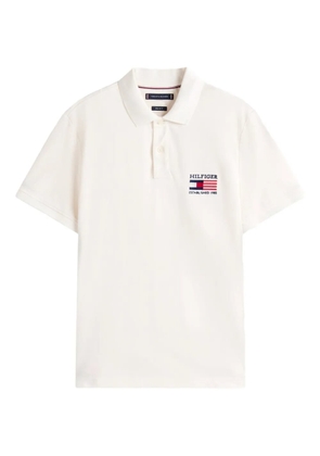 Tommy Hilfiger logo-flag cotton-blend polo shirt - White