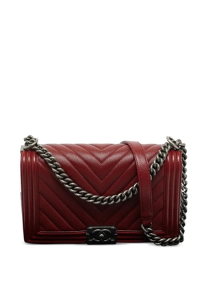 CHANEL Pre-Owned 2017-2018 chevron leather cross body bag - Red