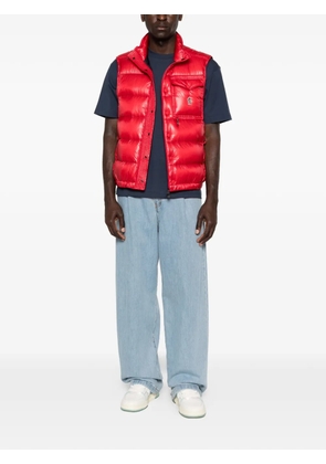 Moncler Grenoble Uychi logo-patch puffer gilet - Red