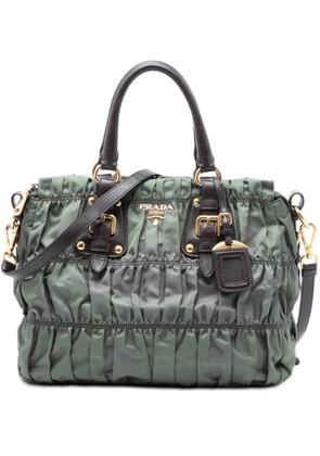 Prada Pre-Owned 2000-2025 Tessuto Gaufre satchel - Green