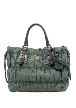 Prada Pre-Owned 2000-2025 Tessuto Gaufre satchel - Green