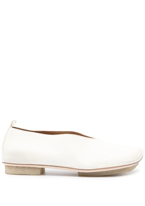 Uma Wang leather ballerina shoes - Neutrals