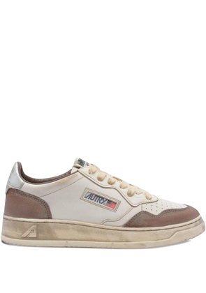 Autry Medalist Super Vintage leather sneakers - White