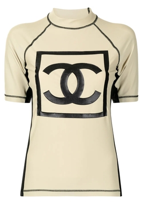 CHANEL Pre-Owned 2003 Sports CC patch T-shirt - White