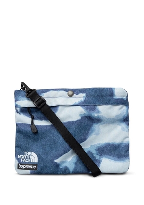 Supreme x The North Face bleached denim-print shoulder bag - Blue