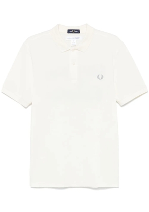 Comme Des Garçons Shirt x Fred Perry slogan-print polo shirt - Neutrals