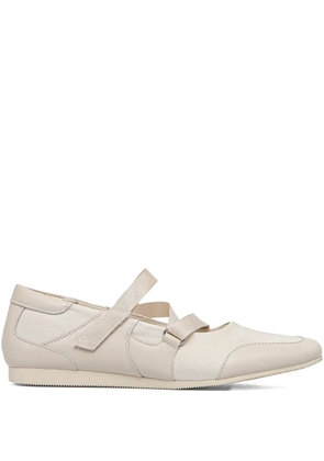 VAGABOND Hillary cross-strap ballet flats - White