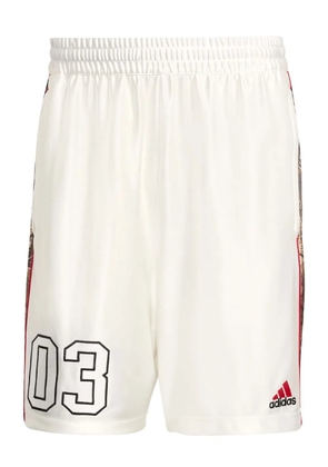 adidas camouflage-panel shorts - White