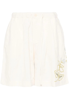 STORY mfg. Bridge floral-embroidered shorts - White