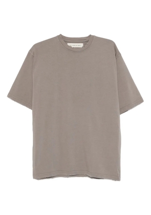 STAY HUMAN ON EARTH frayed T-shirt - Neutrals