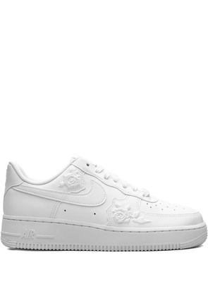 Nike Air Force 1 '07 'White Roses' sneakers