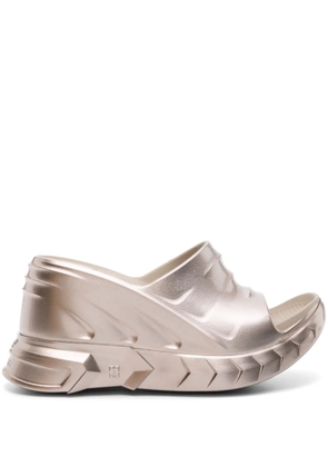 Givenchy Marshmallow 110mm wedge flip flops - Gold