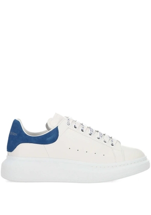 Alexander McQueen Oversized leather sneakers - White