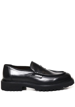 Doucal's calfskin loafers - Black