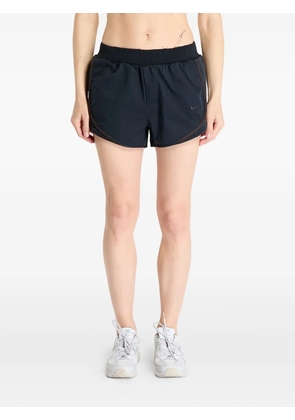 Nike logo-embroidered shorts - Black