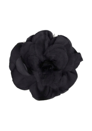 Alina flower shaped pin - Black
