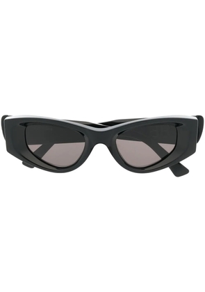 Balenciaga Eyewear cat-eye frame sunglasses - Black