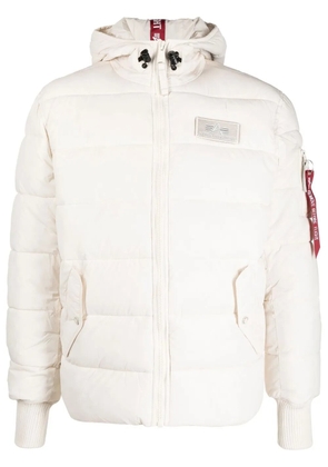 Alpha Industries logo-patch padded jacket - White