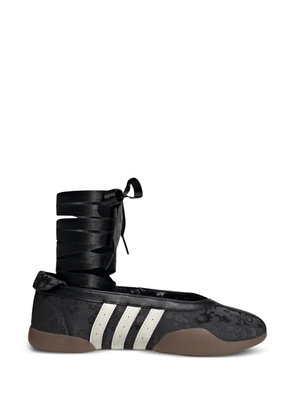 adidas Taekwondo Mei Ballet three-stripe sneakers - Black