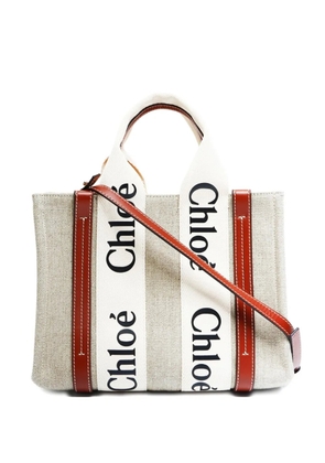 Chloé Pre-Owned 2020-2025 small Woody logo strap tote bag - Neutrals