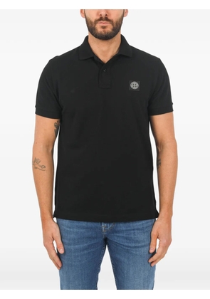 Stone Island logo-patch polo shirt - Black