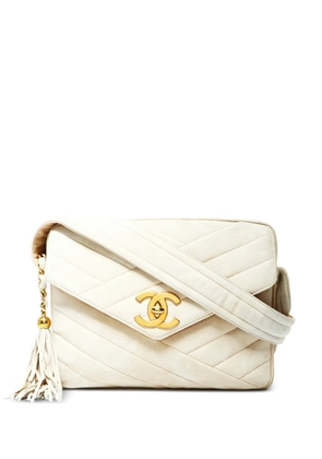 CHANEL Pre-Owned 1994-1996 small CC Mark suede shoulder bag - Neutrals