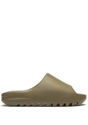 adidas Yeezy YEEZY 'Earth Brown' slides