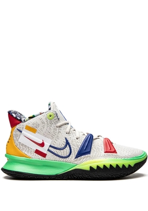 Nike Kyrie 7 'Visions' sneakers - White