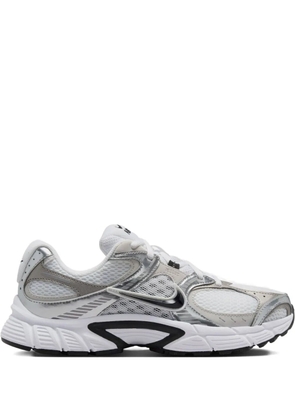 Nike V5 RNR 'Vast Grey / Metallic Silver' sneakers