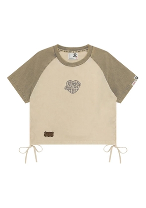 A BATHING APE® logo-embroidered T-Shirt - Neutrals