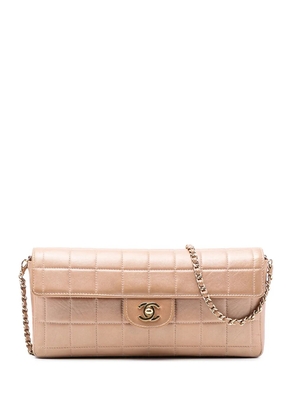 CHANEL Pre-Owned 2002-2003 CC Choco Bar Lambskin East West Flap shoulder bag - Brown