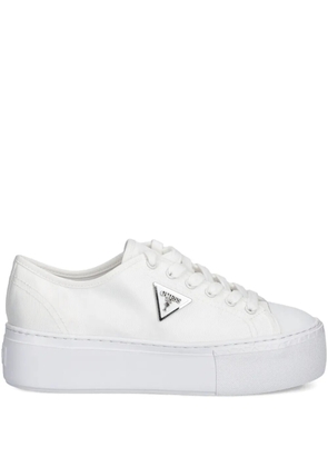 GUESS USA logo plaque platform sneakers - White