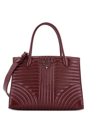 Prada Pre-Owned Convertible Open Diagramme Quilted Leather Medium tote bag - Red