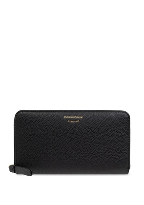 Emporio Armani embossed-logo wallet - Black