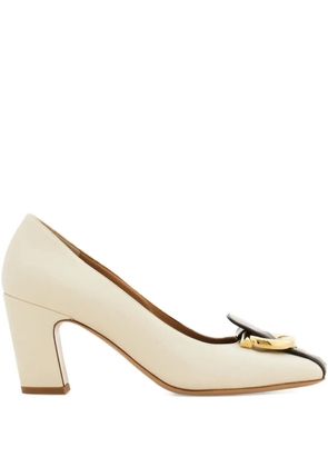 Ferragamo buckle-detail pumps - White
