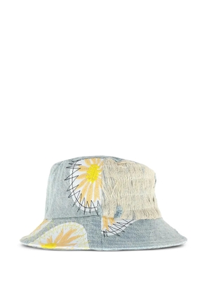 Who Decides War floral-embroidery bucket hat - Blue