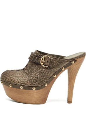 Gucci Pre-Owned Janis leather studded heeled mules - Green