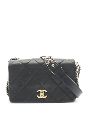 CHANEL Pre-Owned 2021 Matelassé chain shoulder bag - Black