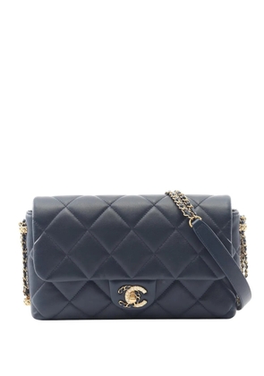 CHANEL Pre-Owned 2021-2026 CC Quilted Lambskin 19 Flap shoulder bag - Blue