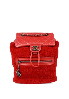 CHANEL Pre-Owned 2015 shearling backpack - Red