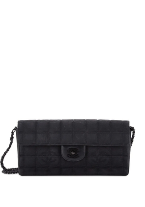 CHANEL Pre-Owned Travel Line Flap Bag Quilted Nylon East West shoulder bag - Black