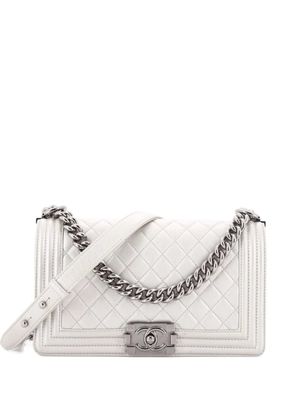 CHANEL Pre-Owned Boy Flap Bag Quilted Metallic Caviar Old Medium shoulder bag - Silver