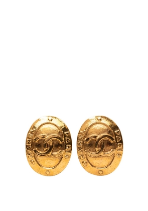 CHANEL Pre-Owned 1980-1990 Gold Plated CC Oval Clip on Earrings costume earrings