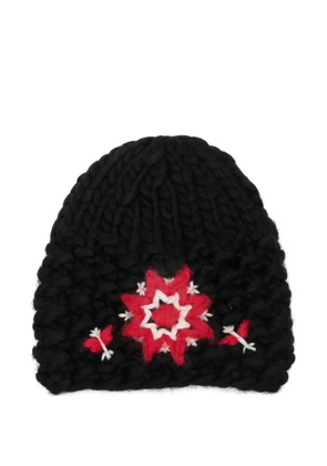 Moncler Grenoble star-appliqué beanie - Black