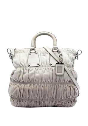 Prada Pre-Owned 2000-2025 Nappa Gaufre Ombre satchel - Grey