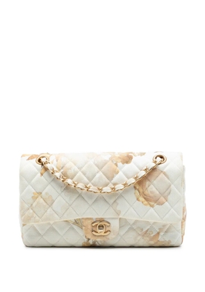 CHANEL Pre-Owned 2018 Medium Classic Printed Denim Floral Double Flap shoulder bag - Brown