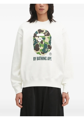 A BATHING APE® ABC Camo Ape Head graphic-print sweatshirt - Neutrals