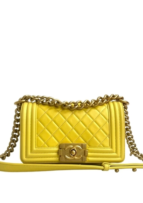 CHANEL Pre-Owned 2019 Small Quilted Lambskin Boy Flap crossbody bag - Yellow